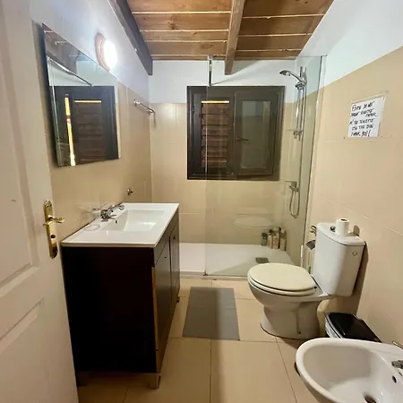 Adeje - Twinfin & Surf Yoga Camp Кальяо-Сальвахе