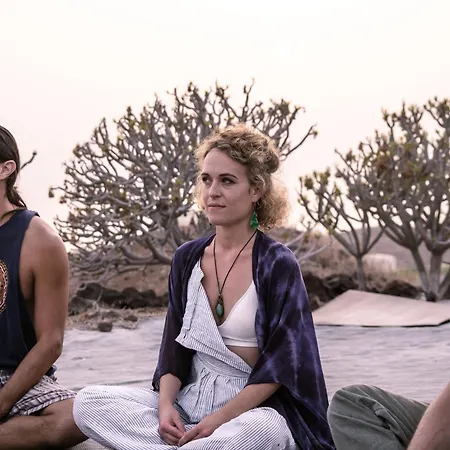 Twinfin Yoga Y Surfcamp - Adeje 2*