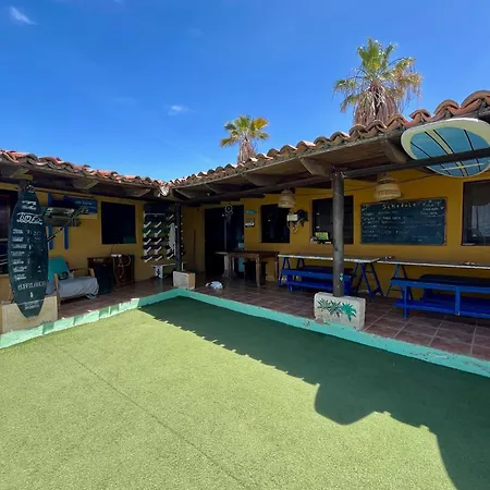 Adeje - Twinfin & Surf Yoga Camp 2*