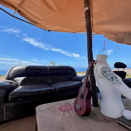 호텔 Adeje - Twinfin & Surf Yoga Camp 2*