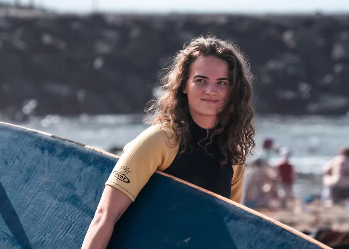 Adeje - Twinfin & Surf Yoga Camp