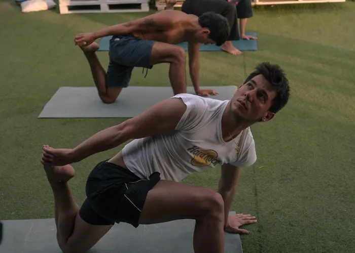 Отель Adeje - Twinfin & Surf Yoga Camp