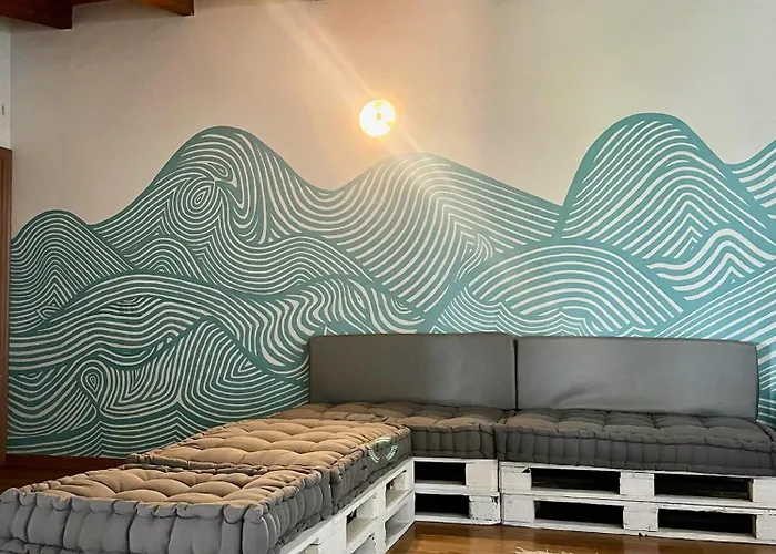 Adeje - Twinfin & Surf Yoga Camp Отель 2*