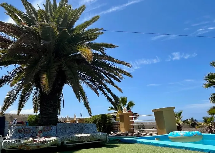 Adeje - Twinfin & Surf Yoga Camp 2*