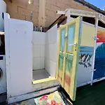 Adeje - Twinfin & Surf Yoga Camp 酒店