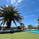 Adeje - Twinfin & Surf Yoga Camp 2*