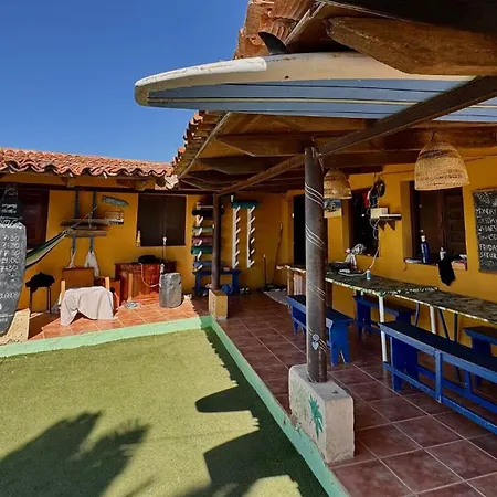 Adeje - Twinfin & Surf Yoga Camp Hotel 2*