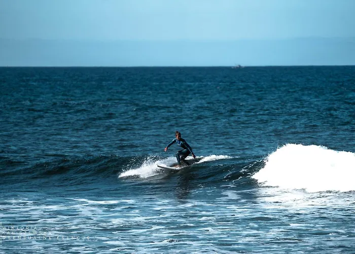 Adeje - Twinfin & Surf Yoga Camp Hotel