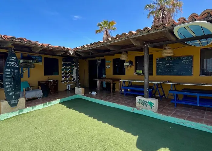 Adeje - Twinfin & Surf Yoga Camp 2*