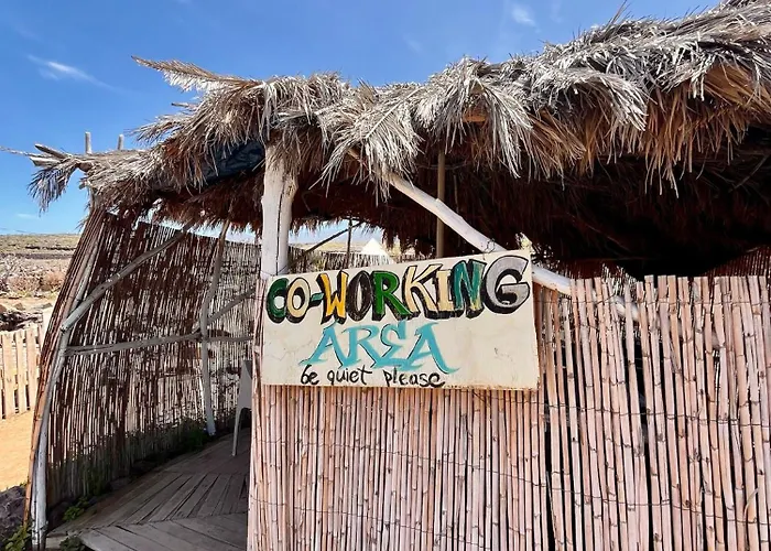 Adeje - Twinfin & Surf Yoga Camp