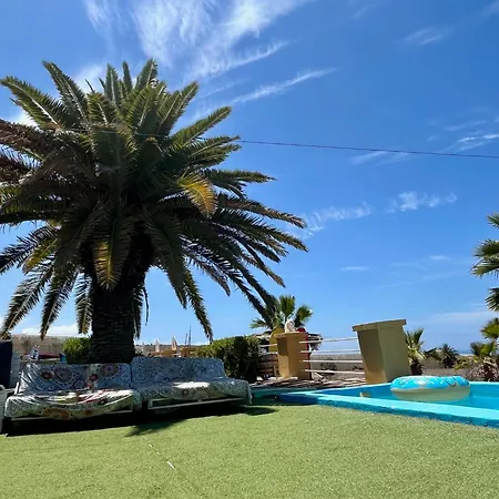 Adeje - Twinfin & Surf Yoga Camp 2*