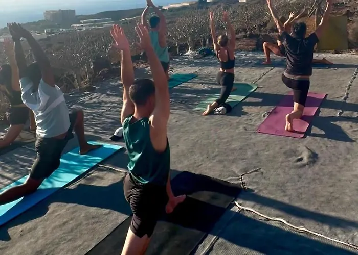 Adeje - Twinfin & Surf Yoga Camp Hotel